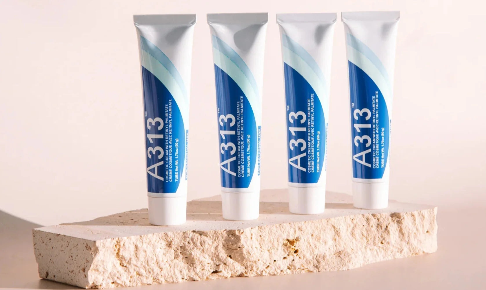 A313 — Vitamin-A-Pommade aus der französischen Apotheke, im Vergleich zu Tretinoin