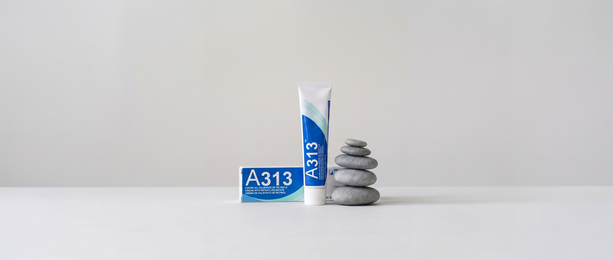 A313 Crème met Retinol & Vitamine A naast zen-stenen, rustige avondroutine