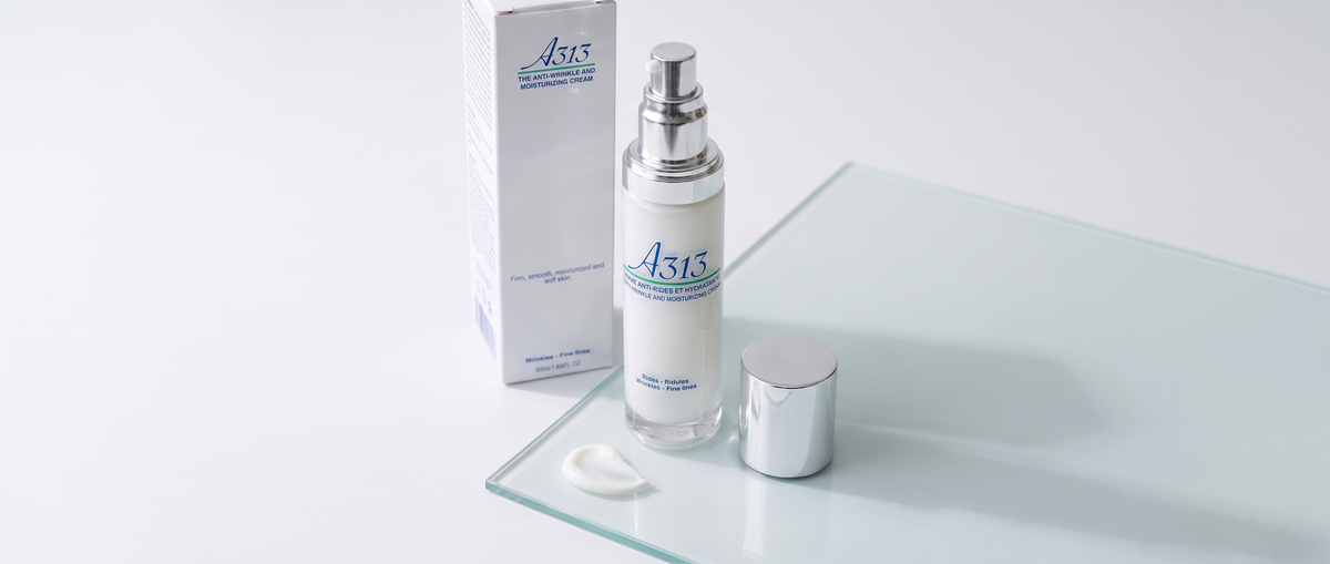 Bote de la Crema Antiarrugas e Hidratante de A313 junto a un sérum de retinol genérico